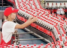 Coca Cola dejará de comprar derivados de cítricos a Argentina si aumentan los impuestos