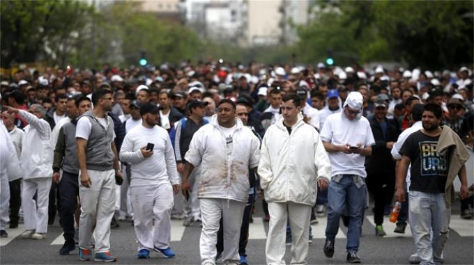 Carne: trabajadores y empresarios reclamaron una "competencia leal"