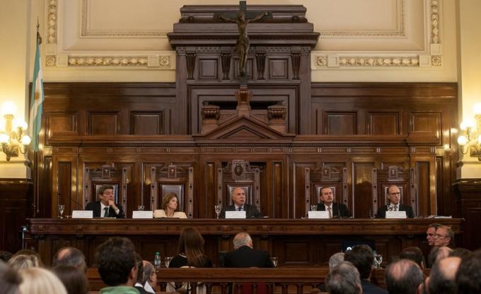 “¿Cómo Buenos Aires no puede manejar 20 metros cúbicos por segundo y Aaron Castellanos pretenden que resuelva 100?”