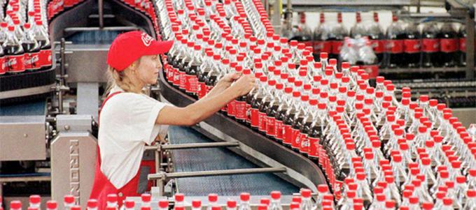 Coca Cola dejará de comprar derivados de cítricos a Argentina si aumentan los impuestos