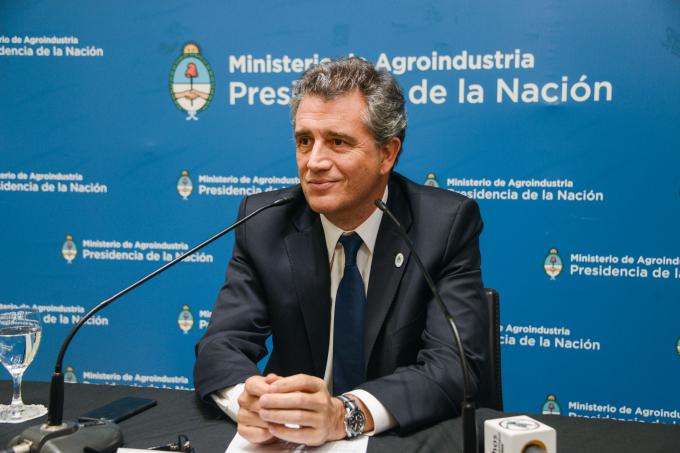 Etchevehere viaja a Berlín y acompaña al presidente Macri a Moscú y París