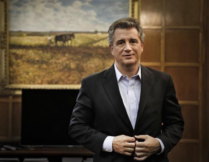 Etchevehere devolvió el bono de $500.000 que recibió de la Sociedad Rural