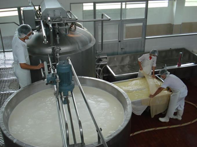 El precio de exportación de la leche en polvo argentina cayó por debajo de los 3000 u$s/tonelada