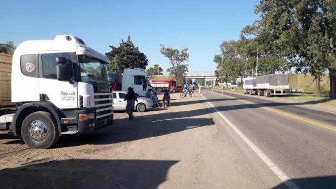 La Bolsa de Comercio de Rosario condenó la violencia en las  acciones de los transportistas y Sociedad Rural de Rosario adhiere exigiendo la libre circulación  