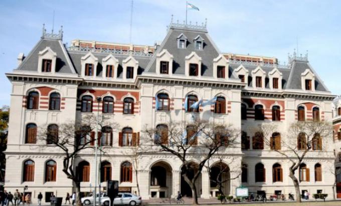 Eliminarán más de 80 cargos públicos del Ministerio de Agroindustria