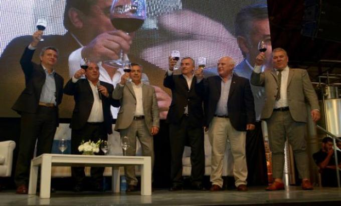 Etchevehere: "La vitivinicultura es ejemplo de muchos otros sectores de la economía"