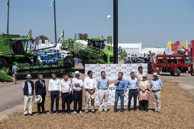 Macri eliminó trabas para el campo y anunció créditos blandos por la sequía.