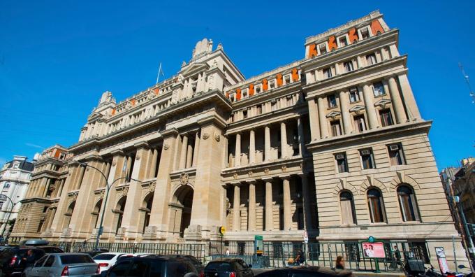 Siguen creciendo las demandas judiciales por enfermedades laborales contra empresas agropecuarias
