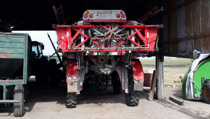 Clausuraron tres máquinas aplicadoras de agroquímicos sin habilitación en Córdoba