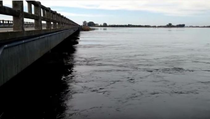 “No aceptaremos ni un litro más de agua hasta que no se concreten las obras de aguas abajo”