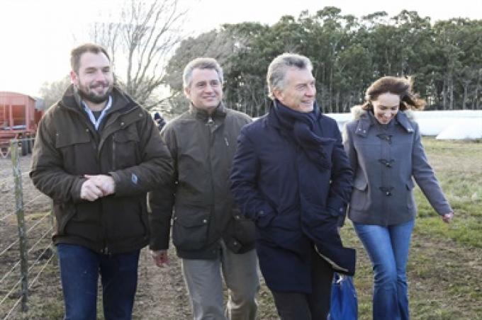 Macri le dijo a un productor que las retenciones no se modificarán.