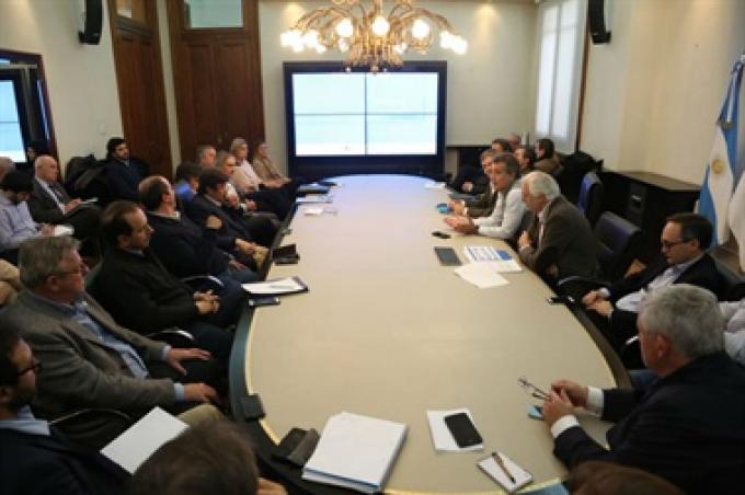 Semillas: reactivan la búsqueda de consensos para una ley.