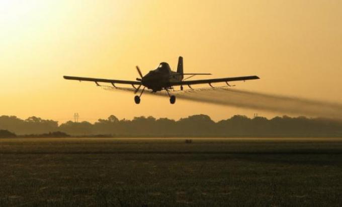 Desde el aire: los aviones y las buenas prácticas agrícolas