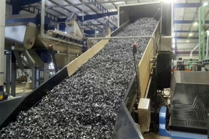 Reciclado: una planta de ACA ya recupera 2000 toneladas de silobolsas y bidones.