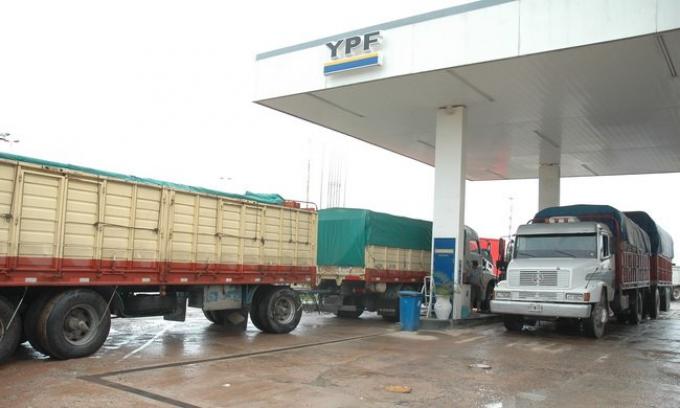 Federalismo energético: un proyecto legislativo propone que los precios de los combustibles sean unificados a nivel nacional