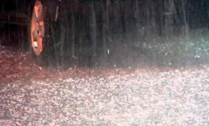 Tiempo severo: reportes de granizo desde la franja este