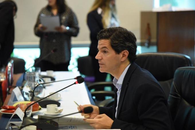 Laspina reconoció que sería injusto aplicar una mayor alícuota de Bienes Personales a productores respecto de sociedades agropecuarias: se modificaría el dictamen