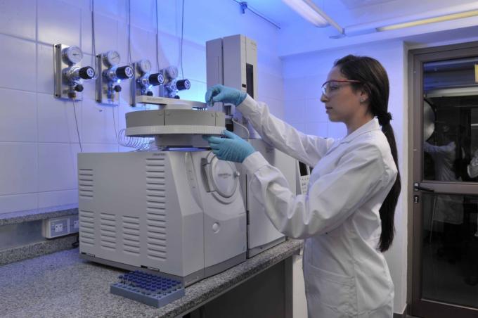 Análisis de muestras de leche: dónde están los seis laboratorios habilitados