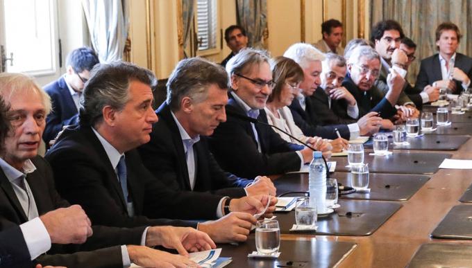 Macri anunció que bajará las retenciones al cuero antes de fin de año