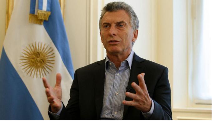 El presidente anunció un plan de créditos para pymes por $100.000 millones con tasas hasta el 29%