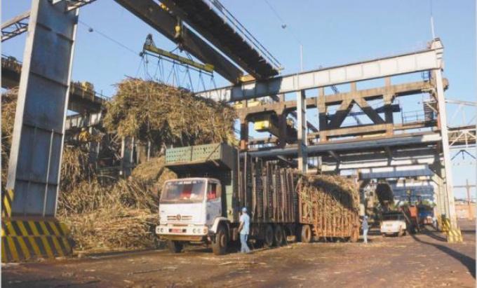 Redujeron en un 63% el cupo interno de etanol cañero de la fábrica de la familia Colombres por incumplimientos reiterados