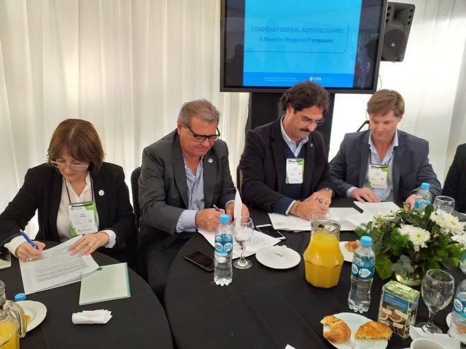 Menos burocracia: las cuatro provincias de la zona pampeana se comprometieron a instrumentar el reconocimiento recíproco de habilitaciones de aplicadores