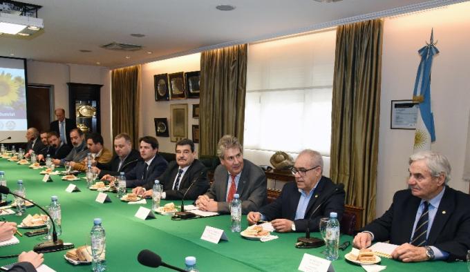 La cadena de valor agroindustrial argentina presentó un documento con propuestas para “constituirse en el pilar de una estrategia de desarrollo nacional”