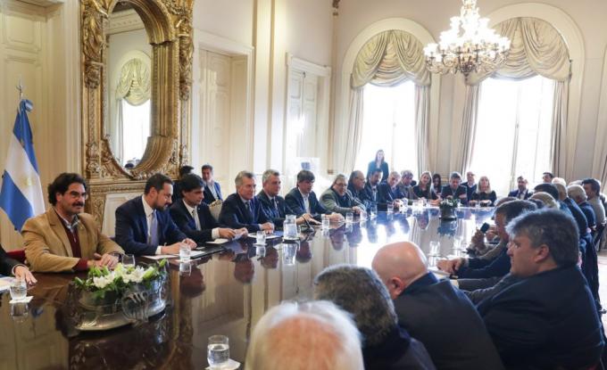 Matarifes denuncian que la Mesa de las Carnes se transformó en una “usina de buenas noticias que esconde debajo de la alfombra los problemas concretos”
