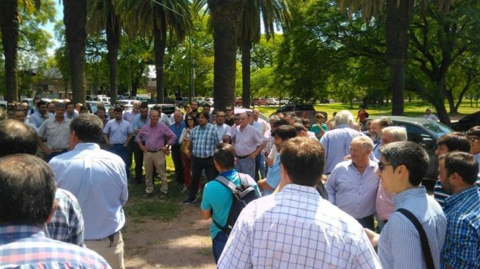 Retenciones: productores del norte argentino realizan un paro comercial de 48 horas con control de cargas en las principales rutas de la región