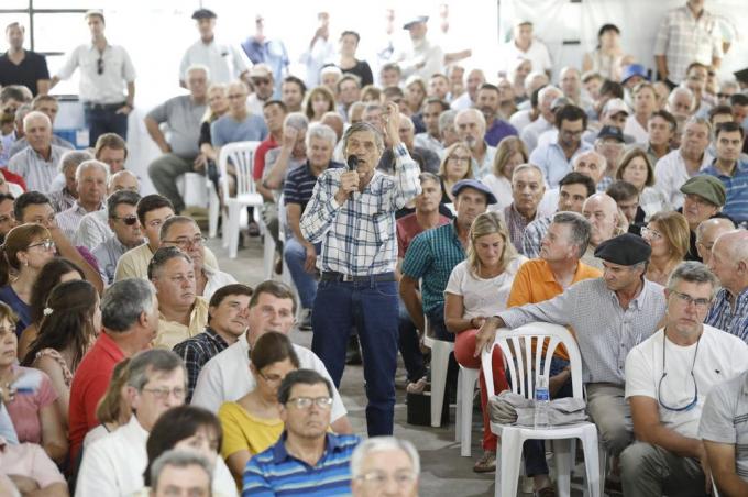 Más de 700 productores pidieron ir a un paro del agro