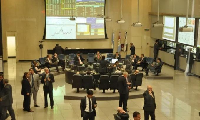 Vicentin asegura que la propuesta cosechó un gran número de adhesiones y el mercado le exige explicaciones