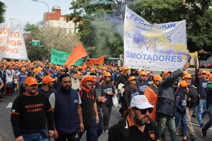 Retoman actividades terminales del sur rosarino luego de que el gobierno dictara la conciliación obligatoria a los aceiteros