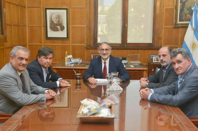La Mesa de Enlace posterga un paro y negocia con el Gobierno sobre las retenciones