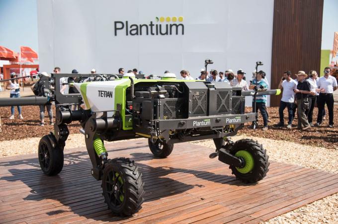 Expoagro 2020. El innovador robot argentino que pulveriza y se maneja con una tablet