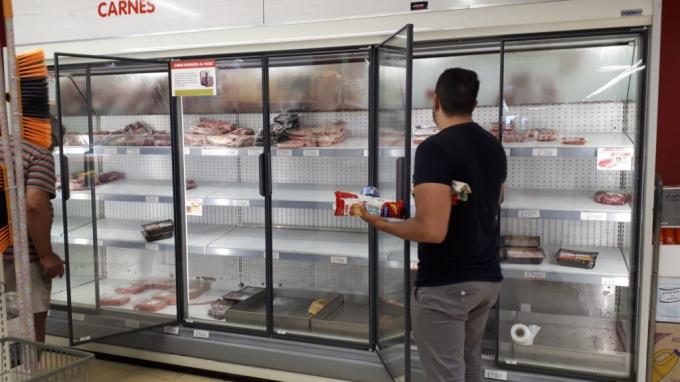 La industria argentina de alimentos pide a los consumidores que actúen con responsabilidad: “Es importante que no prime la ansiedad para continuar con un normal abastecimiento”