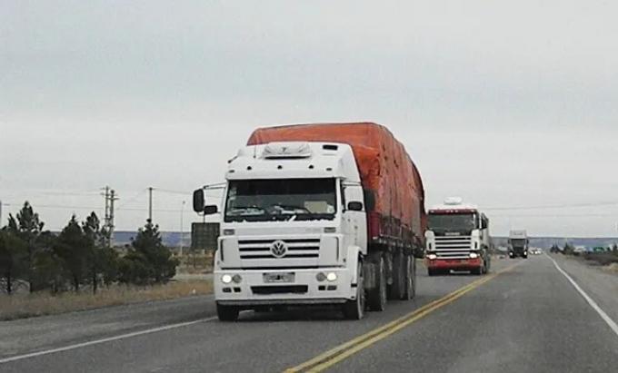 Pese a la libre circulación, la cuarentena también impactó sobre el transporte de cargas