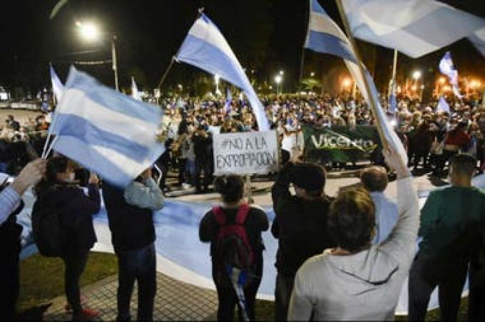Santa Fe. En Avellaneda, cuna de Vicentin, crece la rebelión de los vecinos.