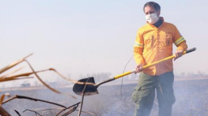 ¡Aprendé Cabandié! Los expertos en pastizales naturales explican al ministro de Ambiente las causas de los incendios