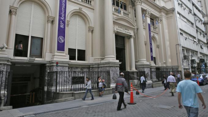 Argentina potencia emisora: se incrementó el riesgo monetario a niveles estratosféricos