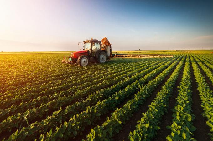 El Gobierno busca sumar 700.000 hectáreas periurbanas con robótica y nanotecnología