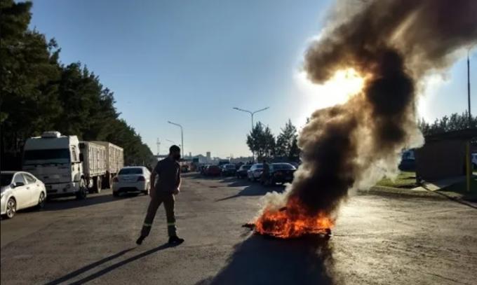Puertos granarios: la Mesa de Enlace expresó su "alarma" por el paro que ya cumplió una semana.