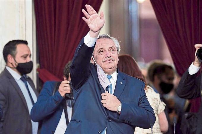 El Gobierno analiza una reforma tributaria