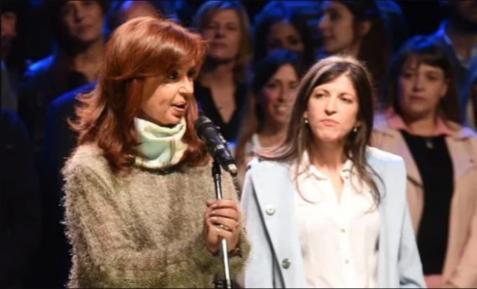 Cupos para la carne y mayores retenciones al maíz: la propuesta de la economista cercana a Cristina Kirchner