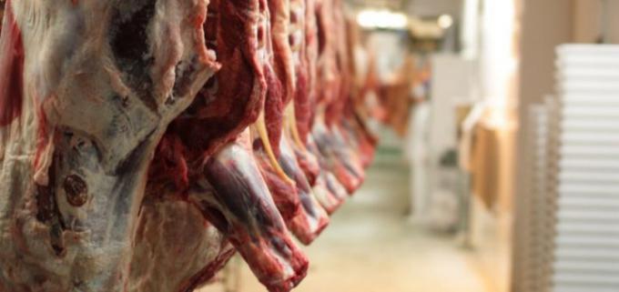 Multan a 19 frigoríficos por evasión fiscal en exportaciones a China