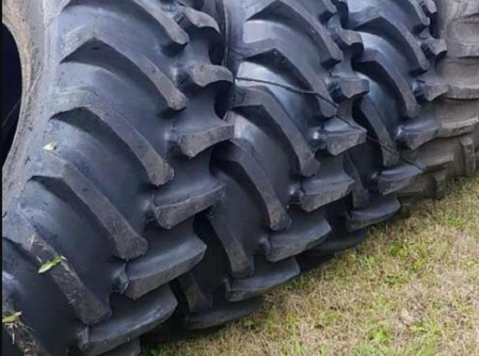Un réquiem para los neumáticos: Sólo se consiguen recapados y ya se están maquinarias sin cubiertas - Sociedad Rural de Rosario
