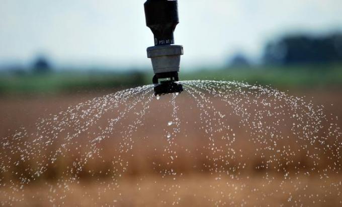 Presentaron un proyecto de ley para impulsar el riego agropecuario