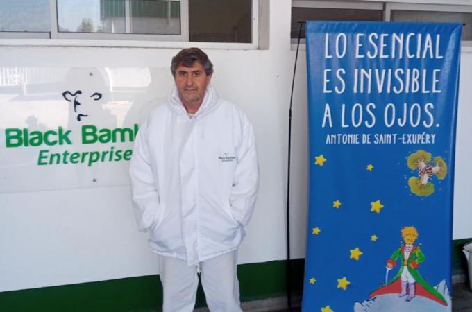 Trabaja hace 33 años en un frigorífico y le hace un pedido a Dios