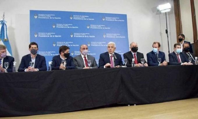 Insólito: con retenciones y brecha cambiaria, Argentina exhortó a la OMC que se "eliminen las distorsiones" al comercio