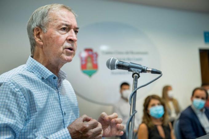 Schiaretti insistió con la baja de las retenciones y el fin del cepo a las exportaciones de carne