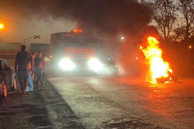 Productores cortaron “simbólicamente” una ruta y acordaron marchar a Buenos Aires